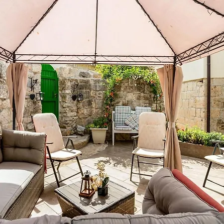 Old Stone House With Private Swimming Pool Ferienhaus