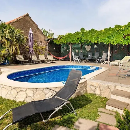 Old Stone House With Private Swimming Pool Solin
