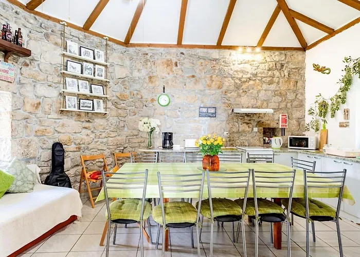 Vikendica Old Stone House With Private Swimming Pool Solin