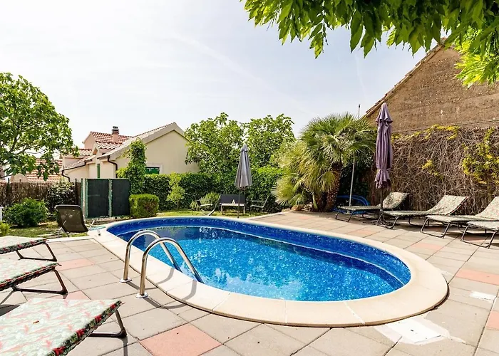 Old Stone House With Private Swimming Pool Vikendica *