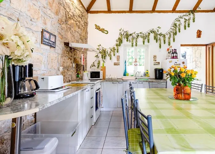Vikendica Old Stone House With Private Swimming Pool Solin