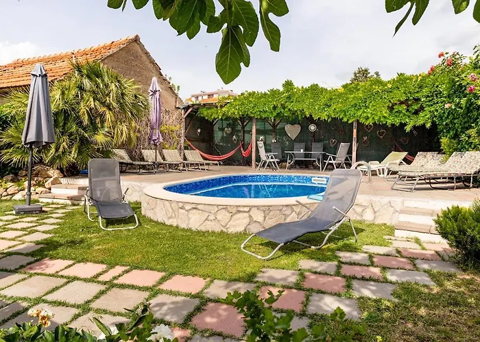 Old Stone House With Private Swimming Pool * Solin