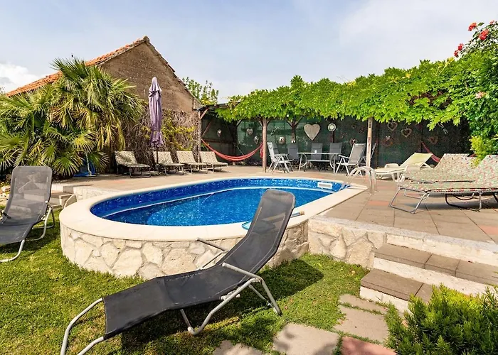 Old Stone House With Private Swimming Pool Solin